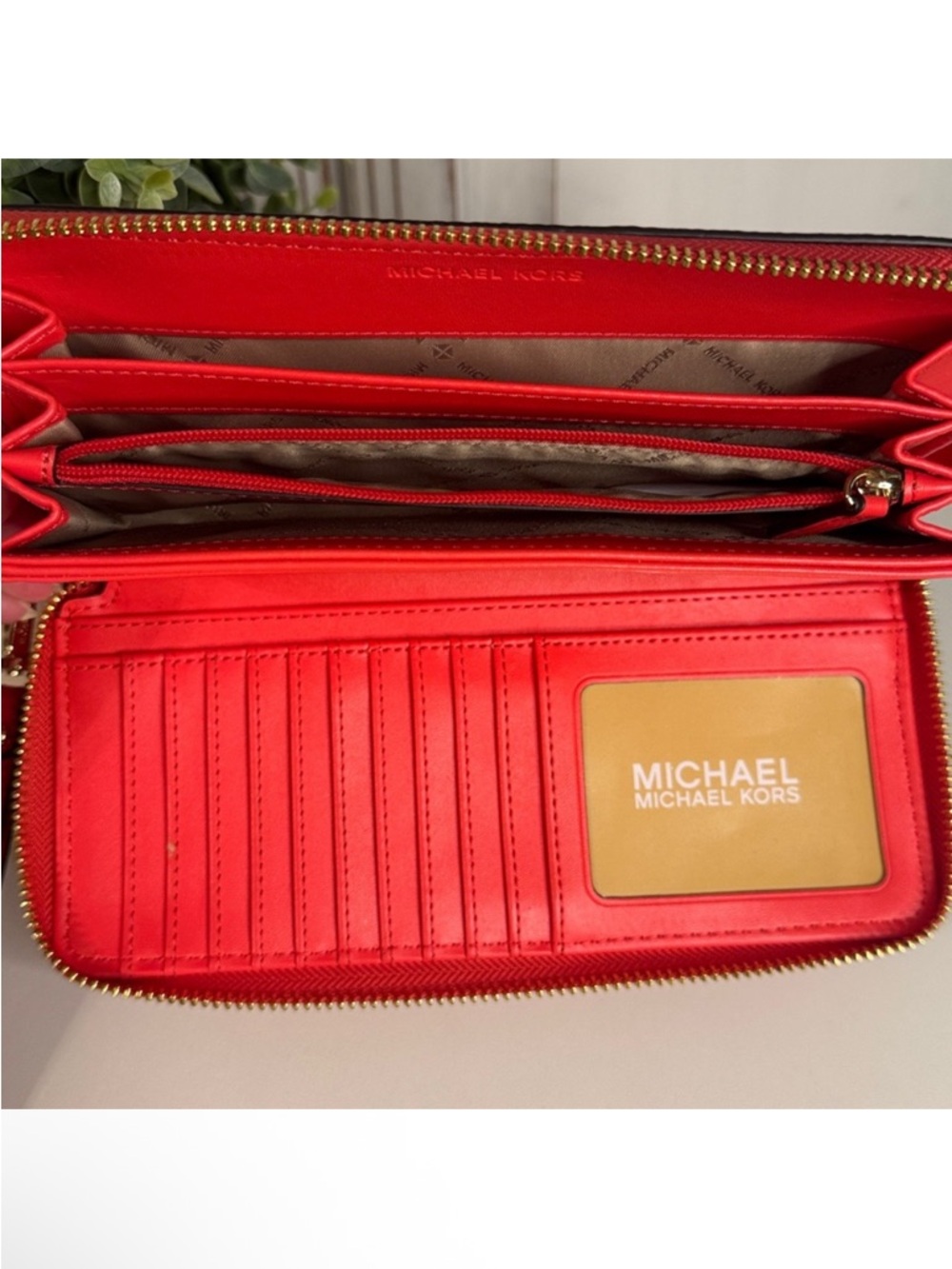 Low start Michael Kors Red Pebbled Leather Zip Around Wristlet Wallet Gold Logo - Picture 7 of 7